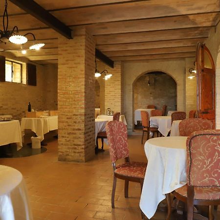 Castello Montegiove Hotell Fano Eksteriør bilde