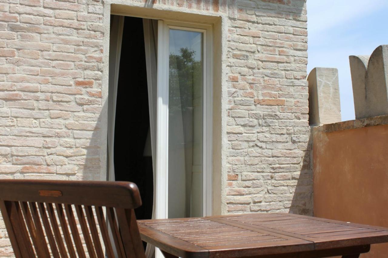 Castello Montegiove Hotell Fano Eksteriør bilde
