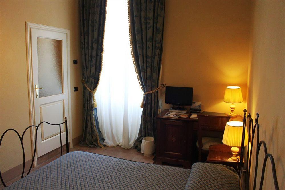 Castello Montegiove Hotell Fano Eksteriør bilde