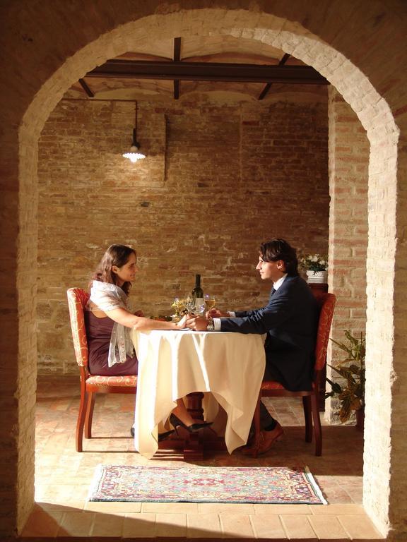 Castello Montegiove Hotell Fano Eksteriør bilde